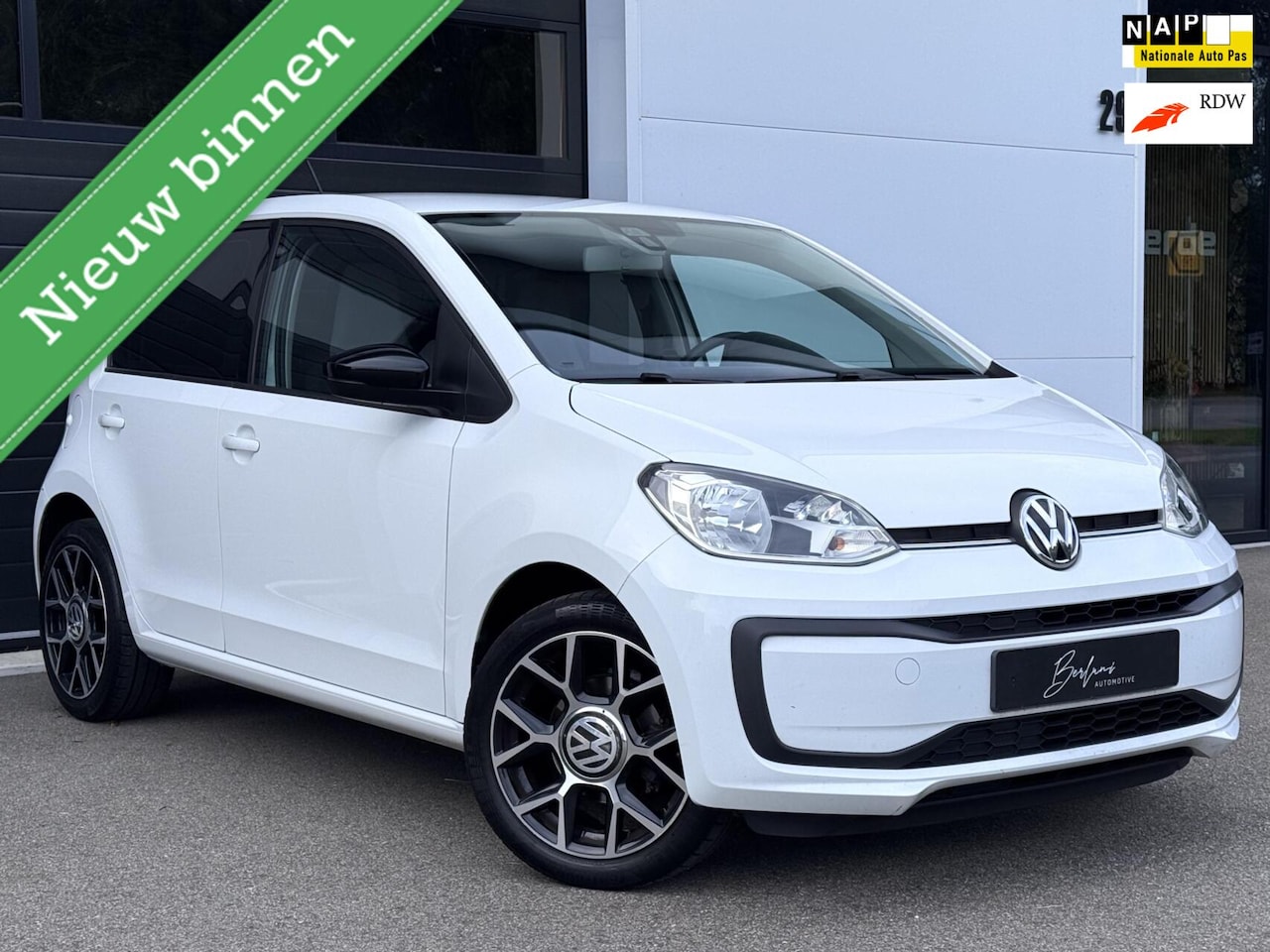 Volkswagen Up! - 1.0 BMT move up! GTI Look|Org NL|NAP|AIRCO - AutoWereld.nl