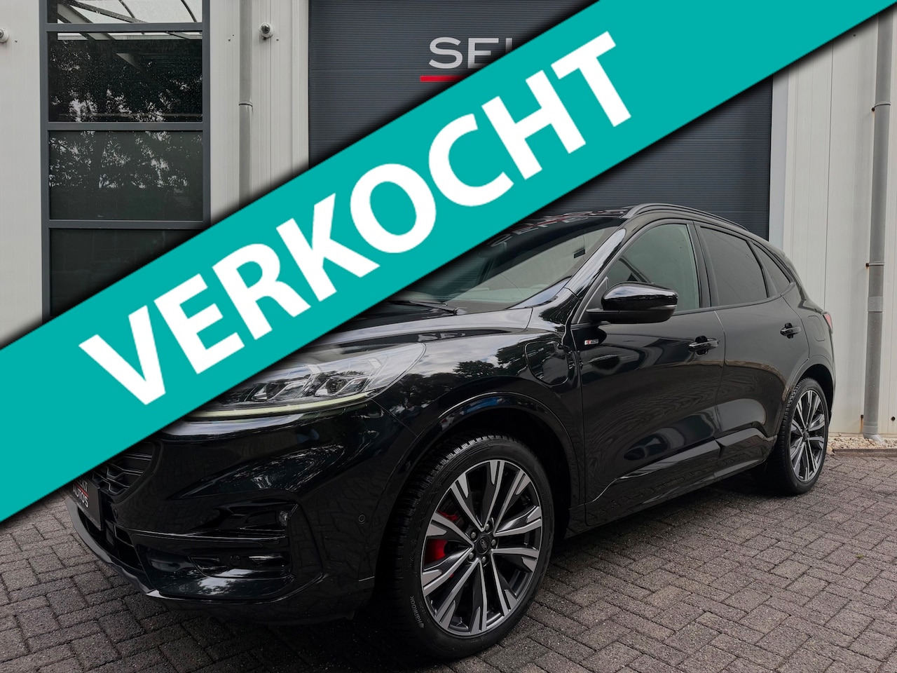 Ford Kuga - 2.5 PHEV ST-Line X 224 Pk Pano/Cruise/Climate/Leder/Car Play/B&O/Head Up/Navigatie/Camera/ - AutoWereld.nl