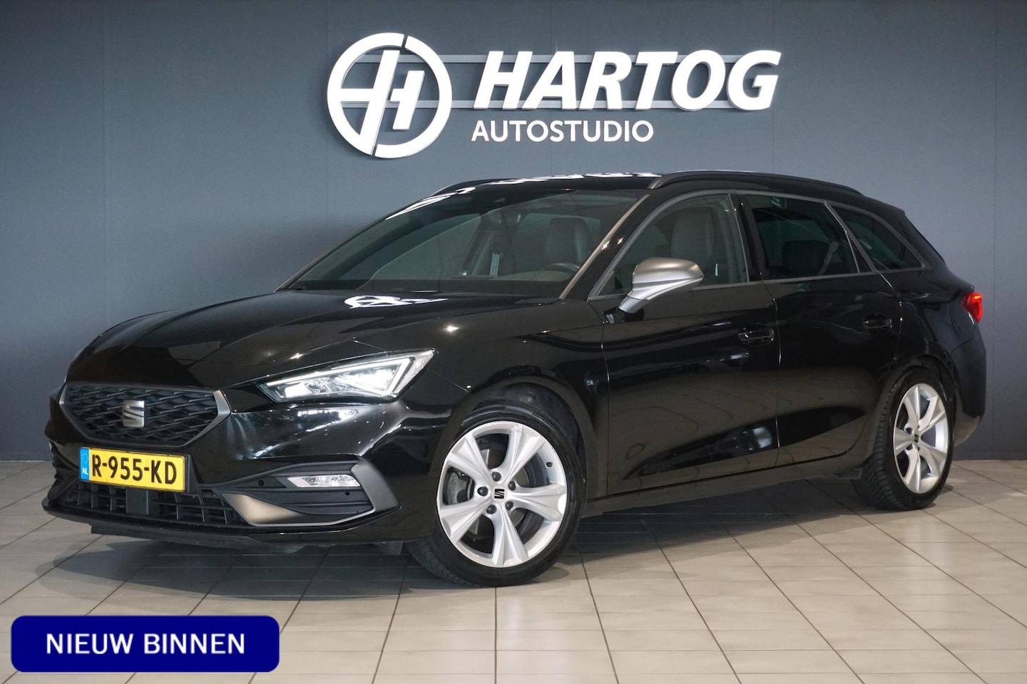 SEAT Leon Sportstourer - 1.5 eTSI FR Business Intense * DEALER ONDERHOUDEN * + CAMERA / KEYLESS / ELEK. TREKHAAK / - AutoWereld.nl