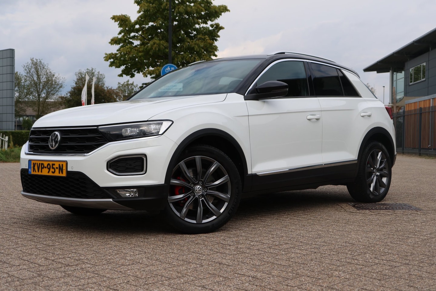 Volkswagen T-Roc - 1.5 TSI Sport 1.5 TSI Sport - AutoWereld.nl
