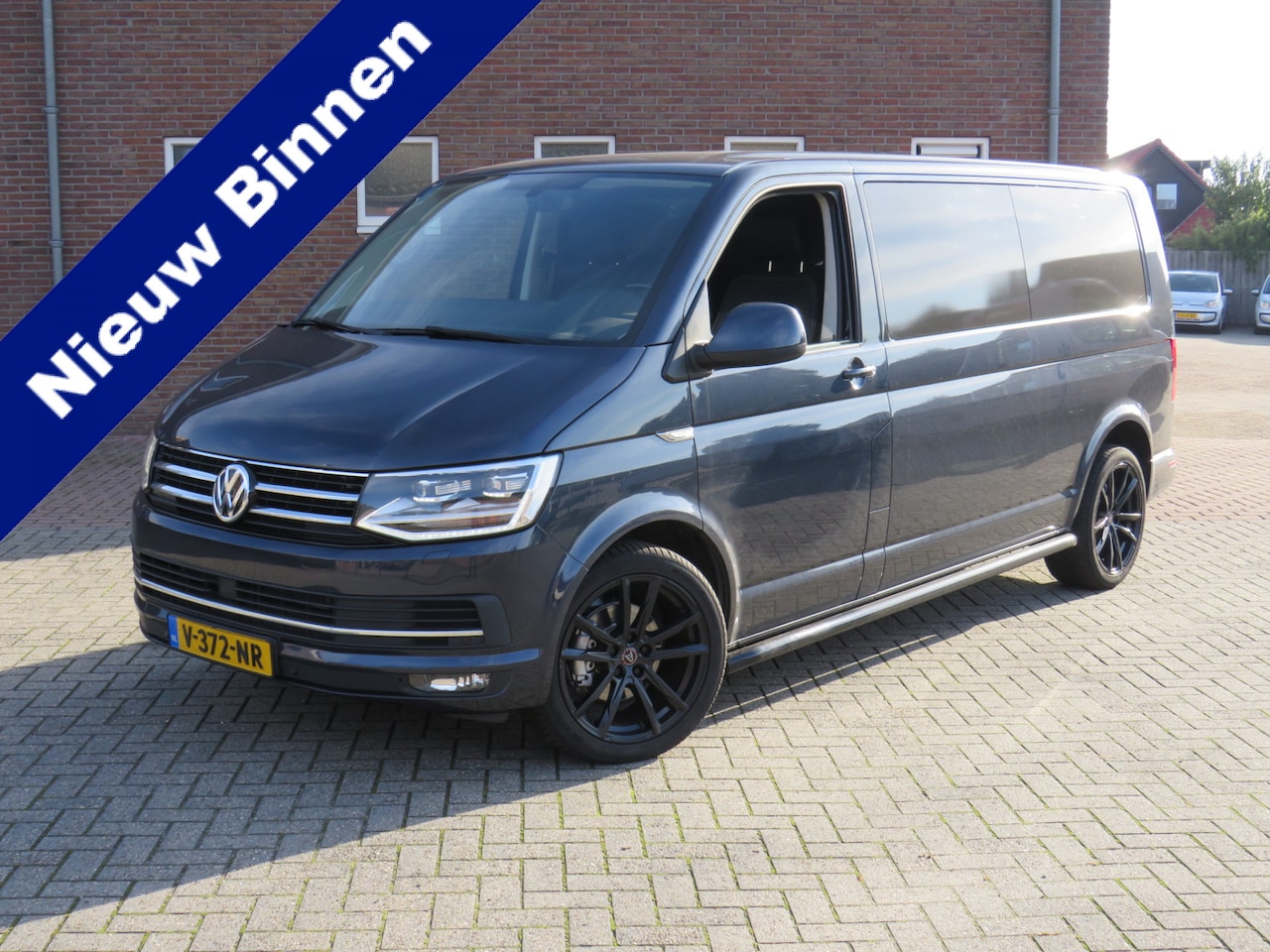 Volkswagen Transporter - 2.0 TDI 150Pk DSG L2H1 Highline E6 * Rijklaarprijs incl. garantie * Camera * Leder * Trekh - AutoWereld.nl