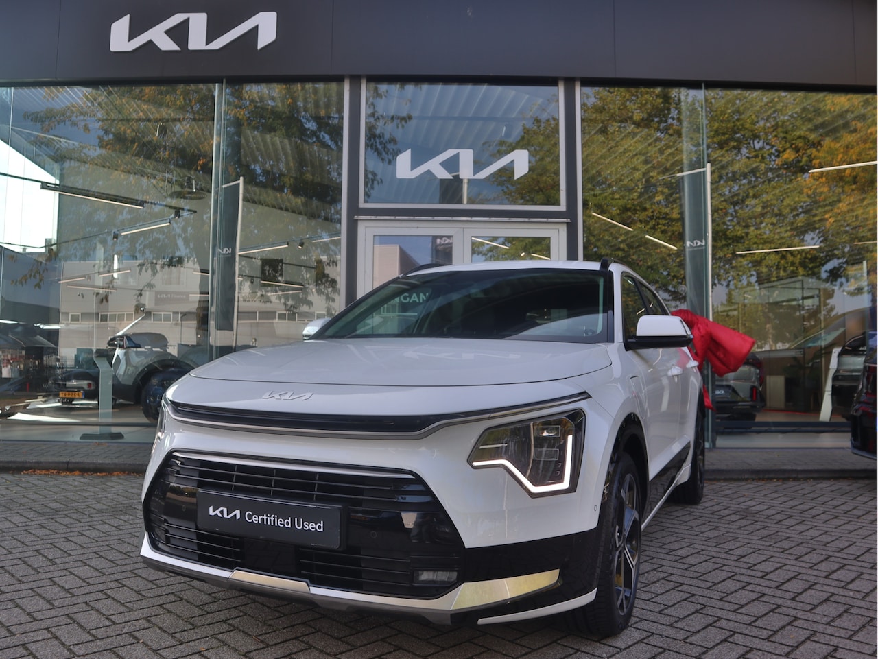 Kia Niro - 1.6 GDi PHEV Plug-In-Hybrid ExecutiveLine | Leder | Stoelventilatie | Memory | Harman Kard - AutoWereld.nl