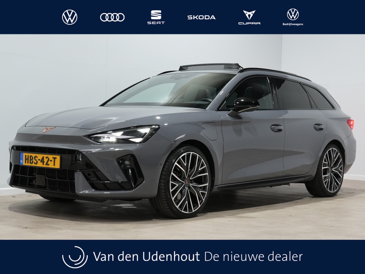 CUPRA Leon Sportstourer - 1.5 204pk TSI e-Hybrid Business Pano dak Elektr. klep Side assist Camera 19 - AutoWereld.nl