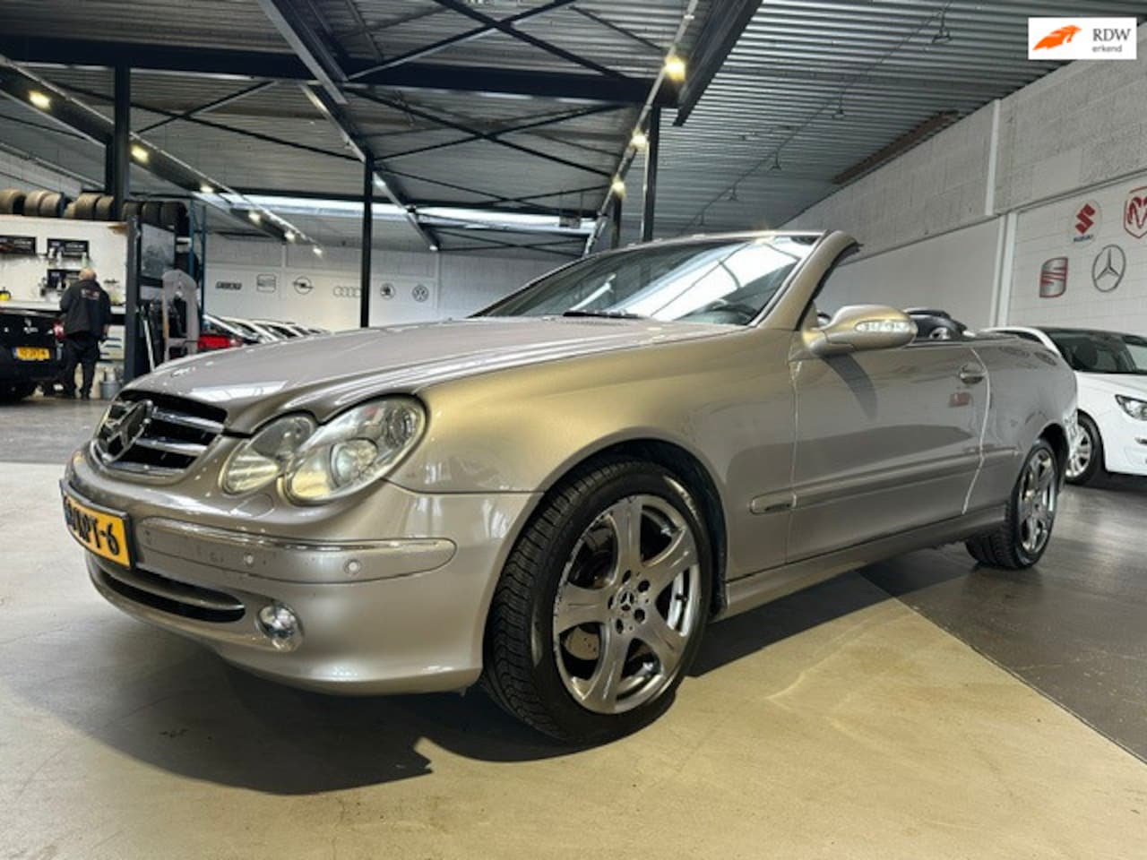 Mercedes-Benz CLK-klasse Cabrio - 240 Avantgarde/Leder/Alles werkend/Apk nieuw bij aflevering - AutoWereld.nl