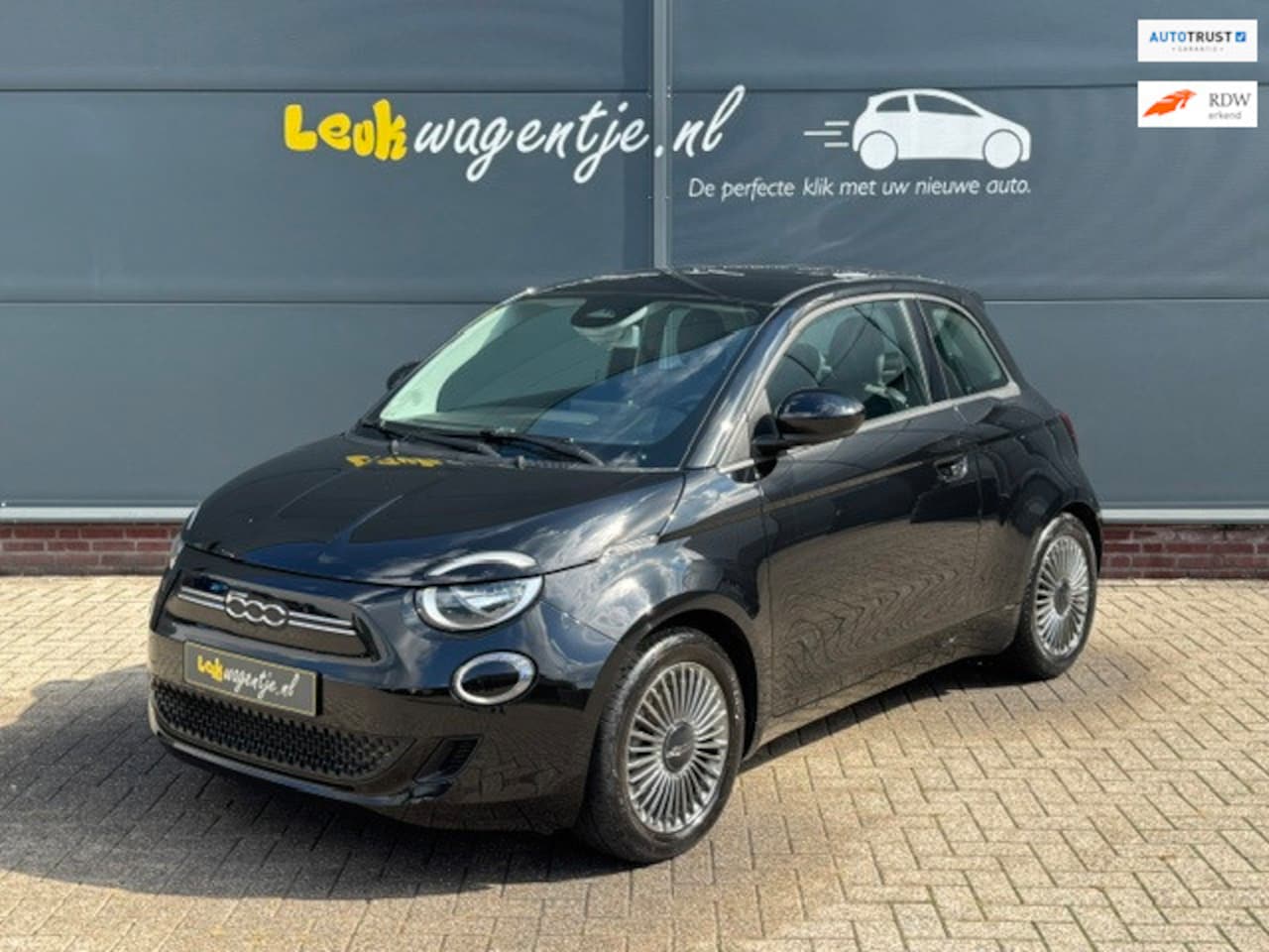 Fiat 500e - Icon 42 kWh *carplay *cruise *climate *keyless - AutoWereld.nl