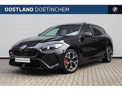 BMW 1-serie - 120 M Sport Automaat / Panoramadak / Sportstoelen / Adaptieve LED / Stoelverwarming / Geti