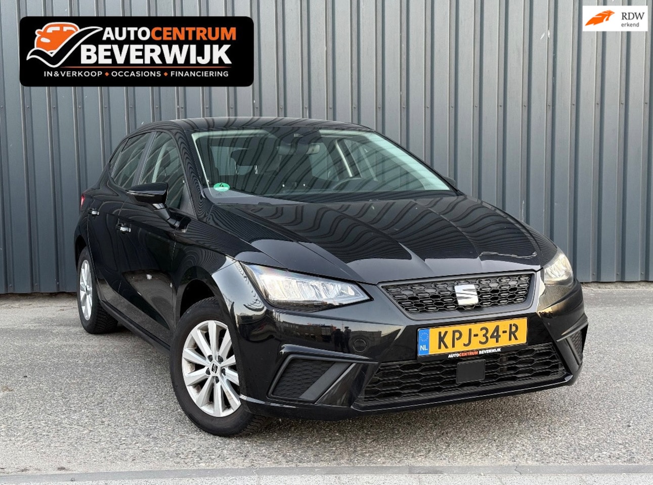 SEAT Ibiza - 1.0 Benzine Style 80pk 2023 Zwart CarPlay Led - AutoWereld.nl