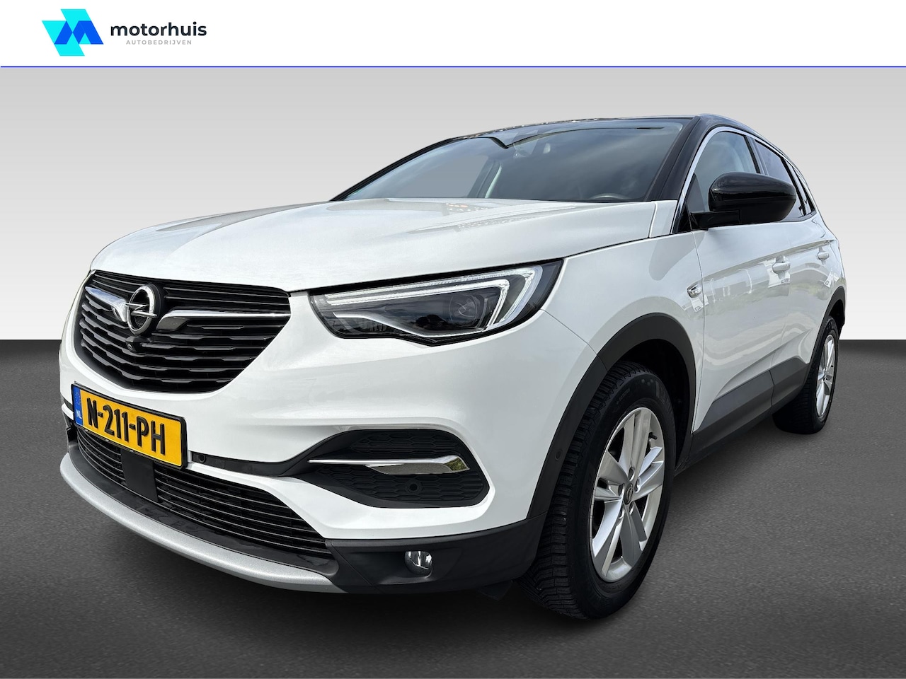 Opel Grandland X - 1.2 Turbo 130pk Business Elegance Automaat | 360° | Keyless | Winterpakket | - AutoWereld.nl