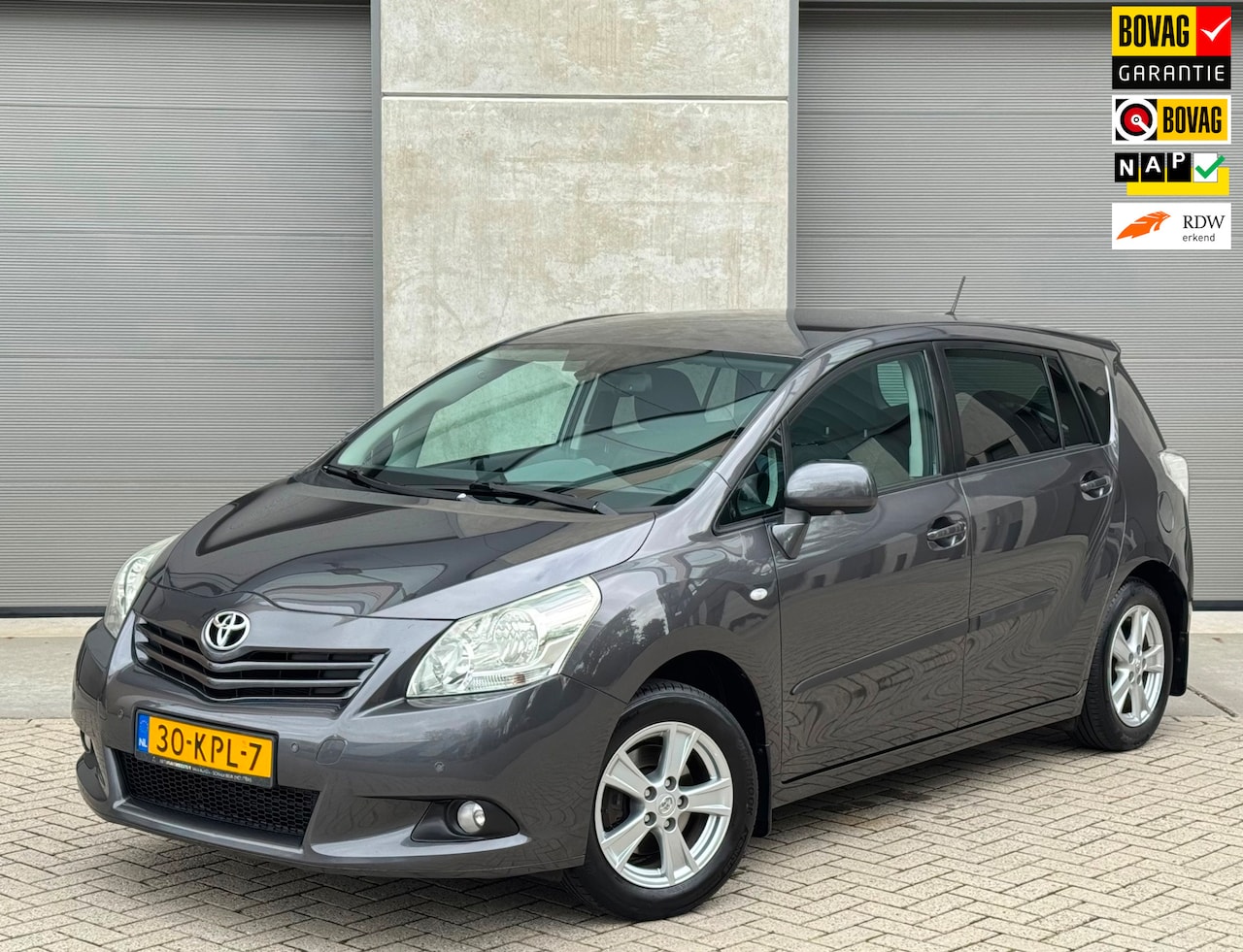 Toyota Verso - 1.8 VVT-i 2010 Grijs NAP|CLIMA|TREKHAAK|2E EIG. - AutoWereld.nl