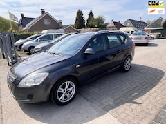 Kia Cee'd Sporty Wagon - 1.4 X-tra
