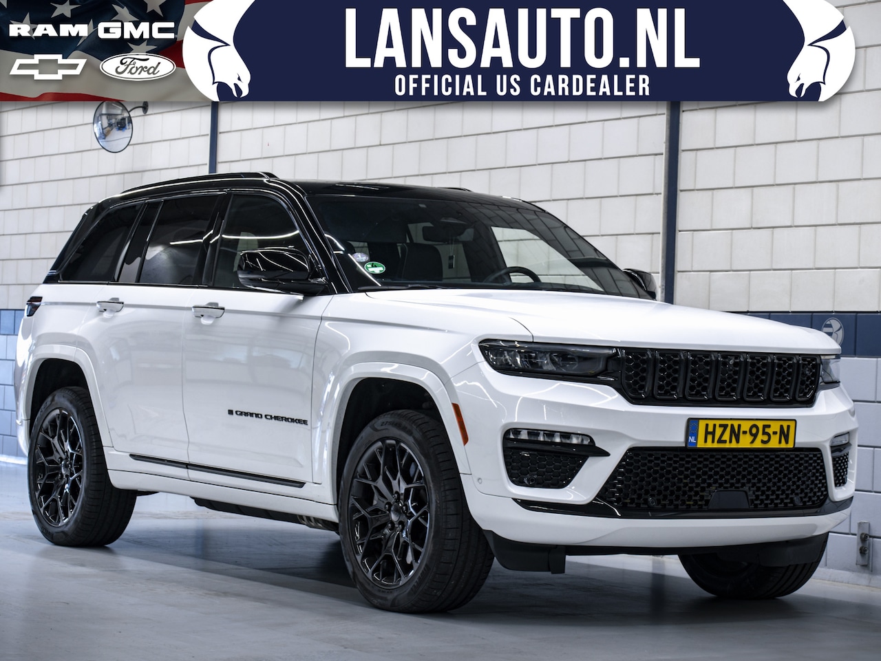 Jeep Grand Cherokee - | 2.0 Summit Reserve 380 PK | 4xe hybrid | Black Edition - AutoWereld.nl