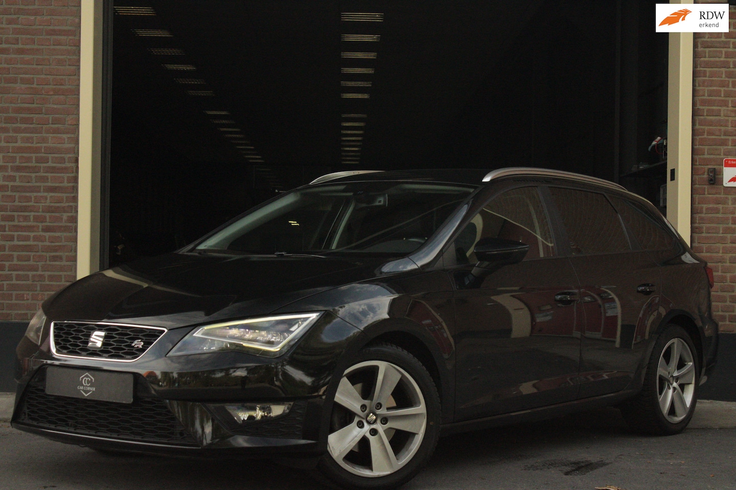 SEAT Leon ST - 1.4 TSI FR 140PK! |DCC|LED|Climate|PDC|Cruise| - AutoWereld.nl