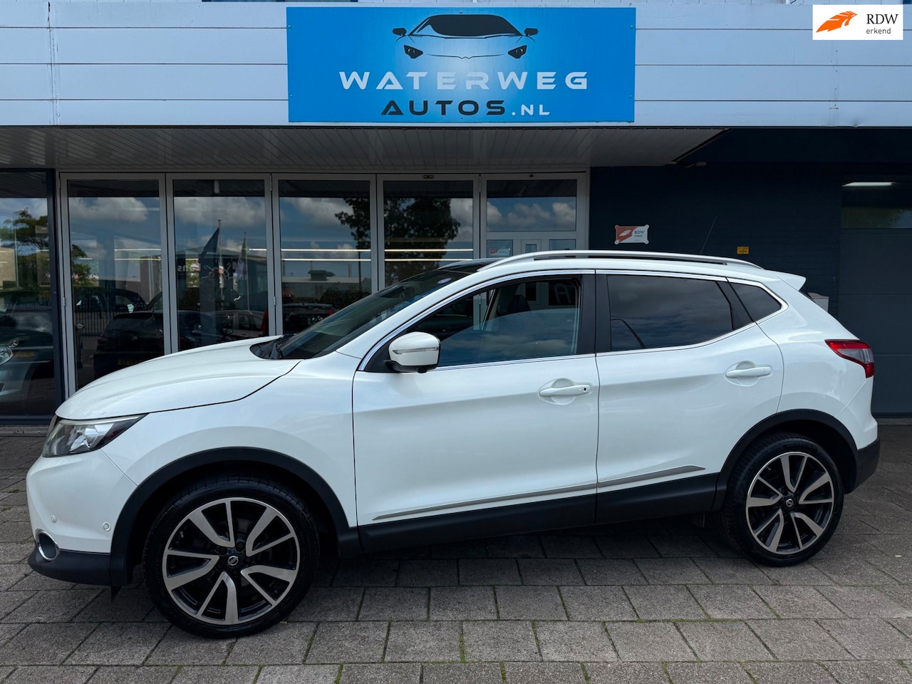 Nissan Qashqai - 1.2 Tekna PANO|360 CAM|LEDER|STOEL VERW. - AutoWereld.nl