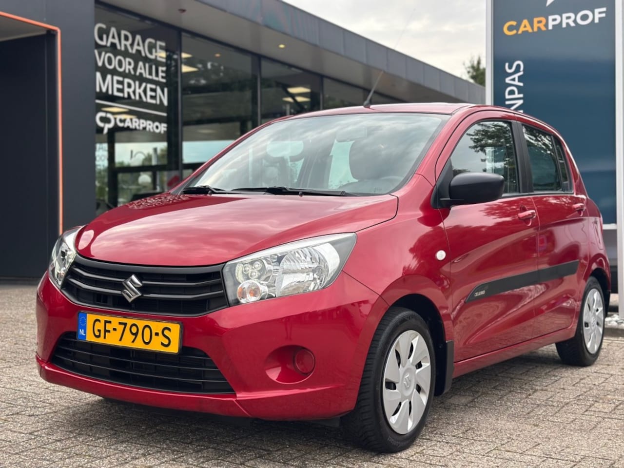 Suzuki Celerio - 1.0 Comfort Dealer onderhouden '' Trekhaak - Airco - Allseasonbanden '' - AutoWereld.nl
