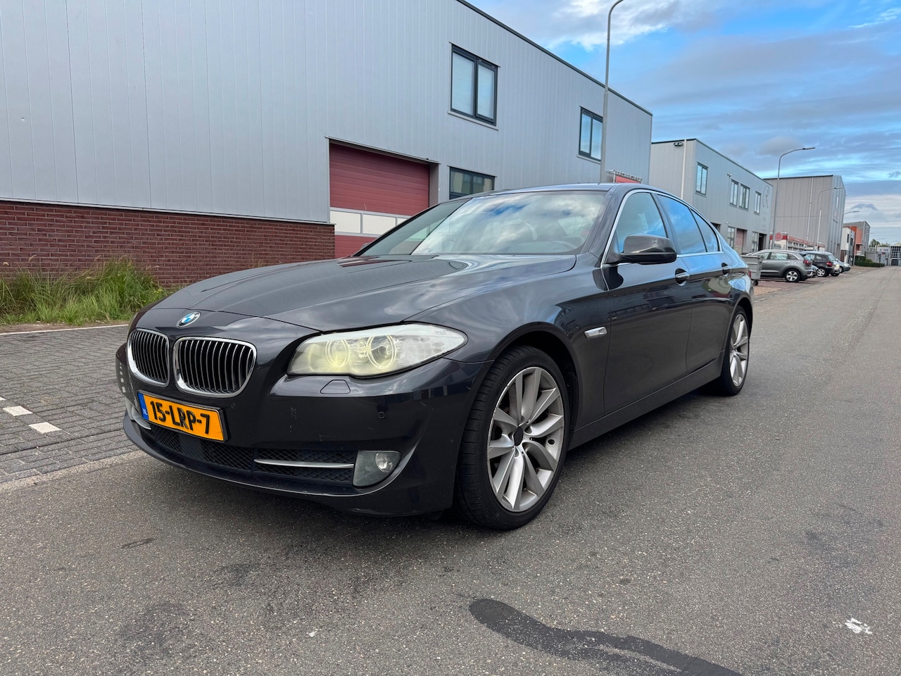 BMW 5-serie - 528i Executive / Leder / 6 cilinder - AutoWereld.nl