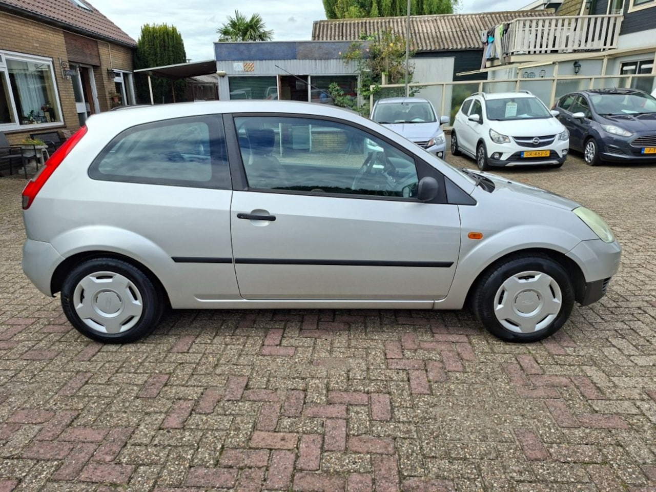 Ford Fiesta - 1.3 Style RADIO-CD/STUURBEKR./APK 11-2027