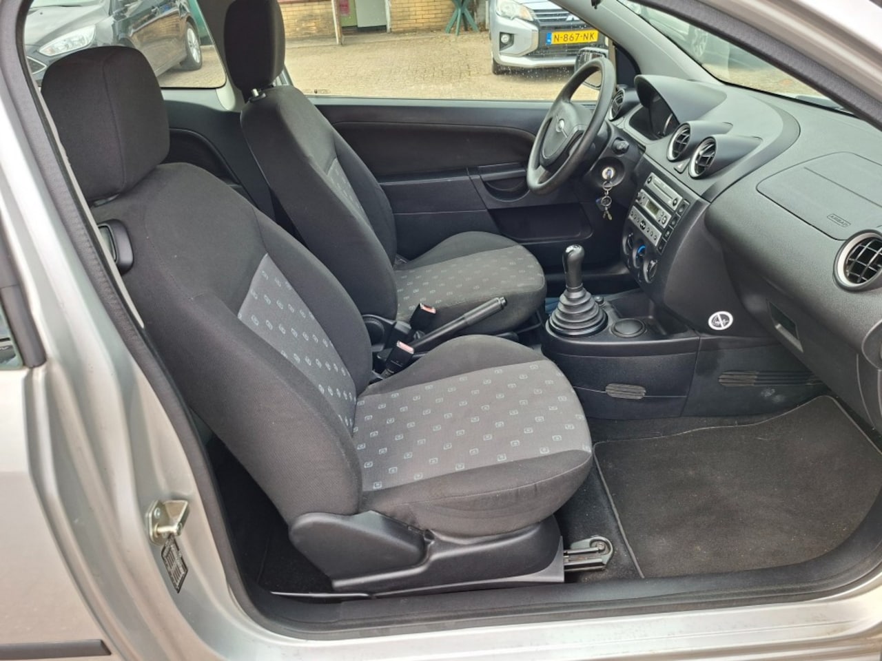 Ford Fiesta - 1.3 Style RADIO-CD/STUURBEKR./APK 11-2027