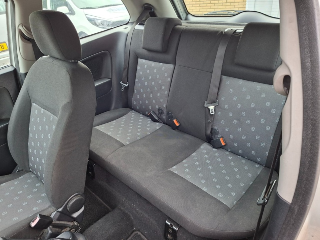 Ford Fiesta - 1.3 Style RADIO-CD/STUURBEKR./APK 11-2027