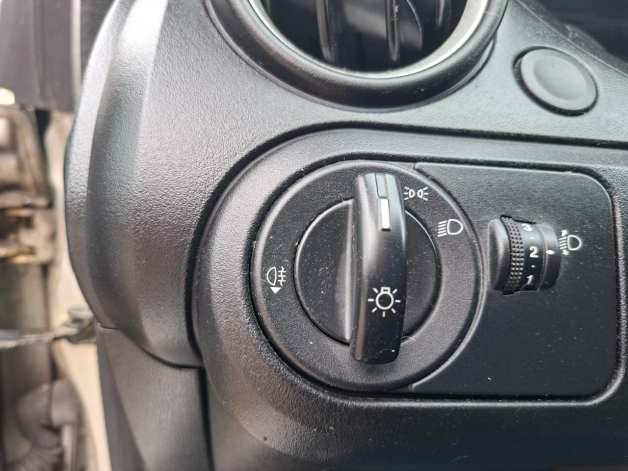 Ford Fiesta - 1.3 Style RADIO-CD/STUURBEKR./APK 11-2027