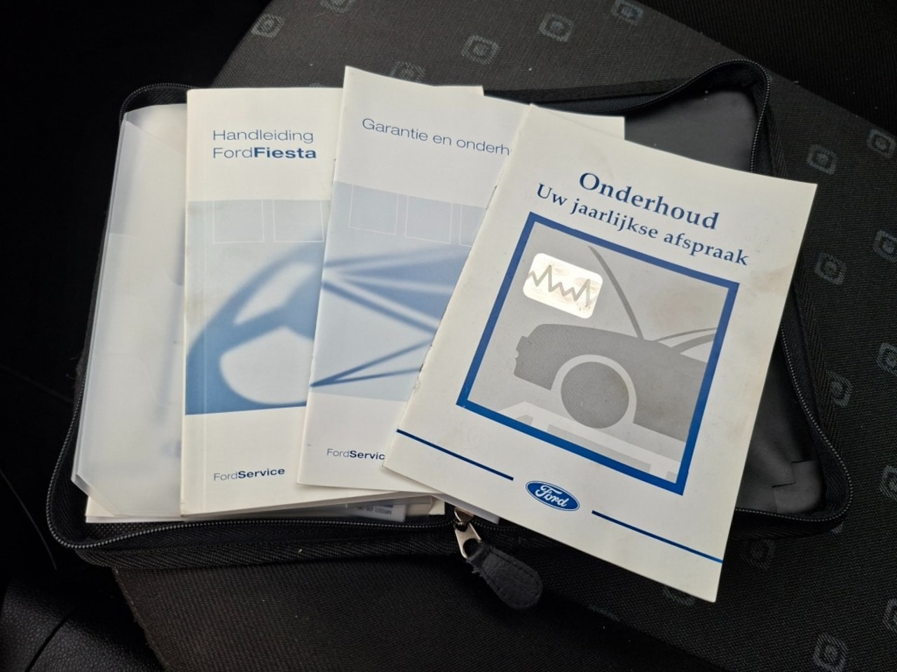Ford Fiesta - 1.3 Style RADIO-CD/STUURBEKR./APK 11-2027