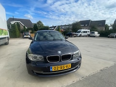 BMW 1-serie - 118i Business Line