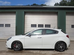 Alfa Romeo Giulietta - 1.4 T DISTINCTIVE