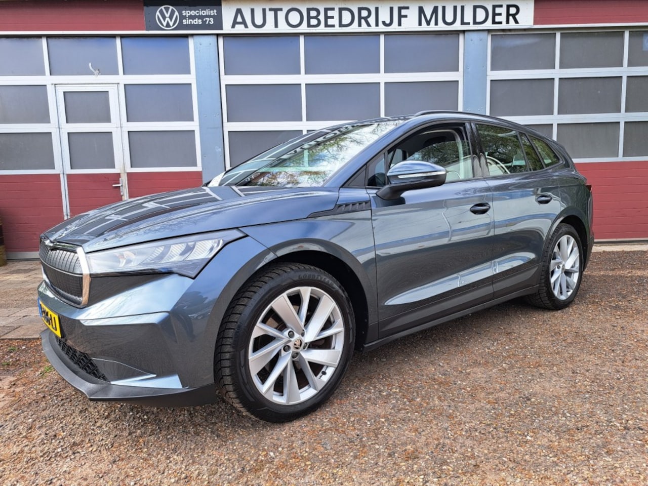 Skoda Enyaq - iV 60 180 Pk Business Edition 1/2 Leder Ecc voor / achter SOH 93,5% - AutoWereld.nl