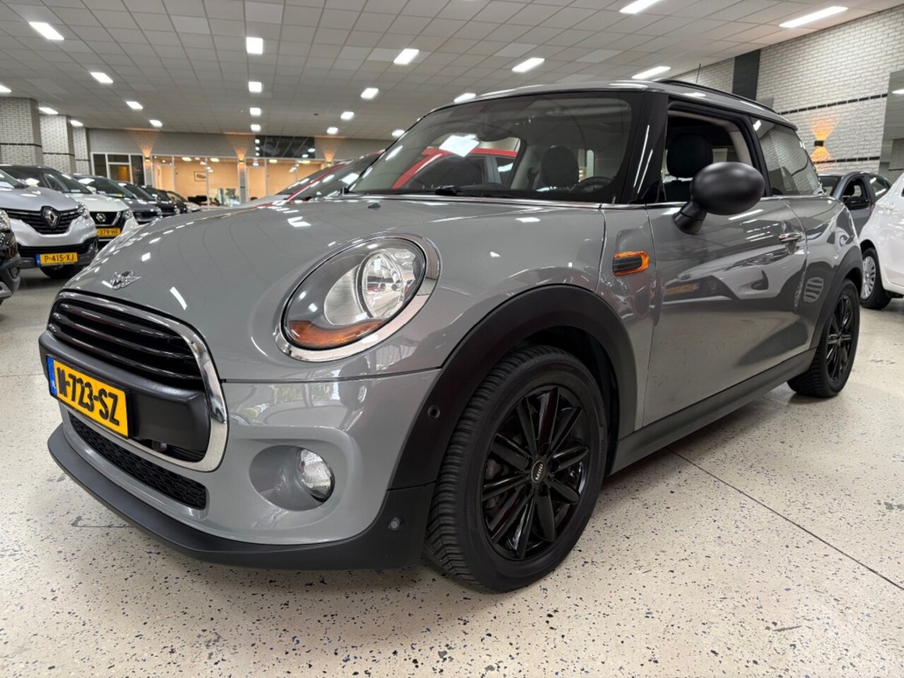 MINI One - 1.2 AUTOMAAT PANORAMA DAK KEYLESS-GO NAVIGATIE - AutoWereld.nl