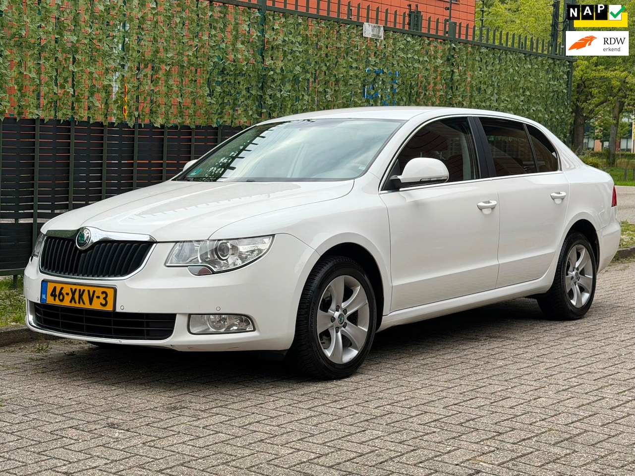 Skoda Superb - 1.4 TSI Greentech Ambition Business Line 2012 - AutoWereld.nl