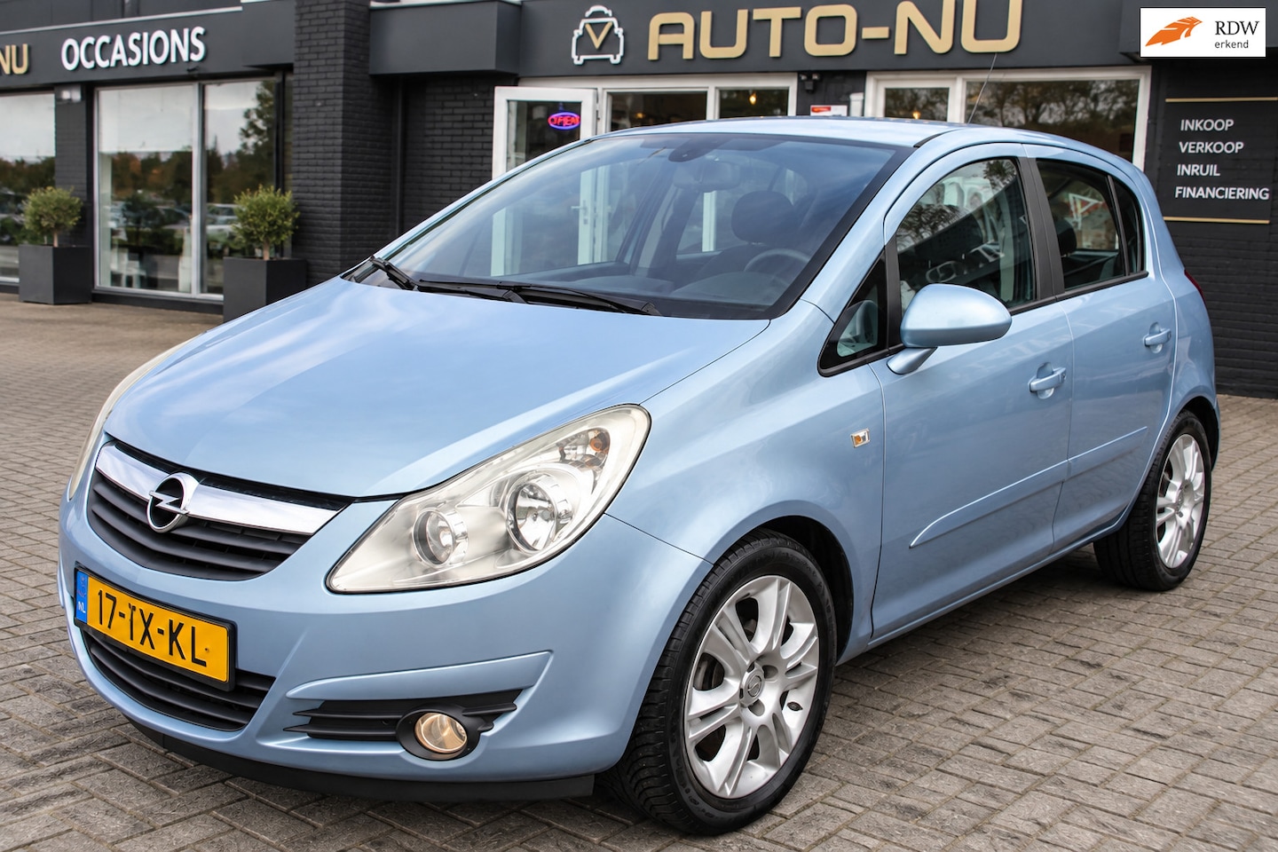 Opel Corsa - 1.4-16V Cosmo €1.495,- APK juli 2027! 5-Deurs Cruise Bluetooth Parkeersensor NAP - AutoWereld.nl