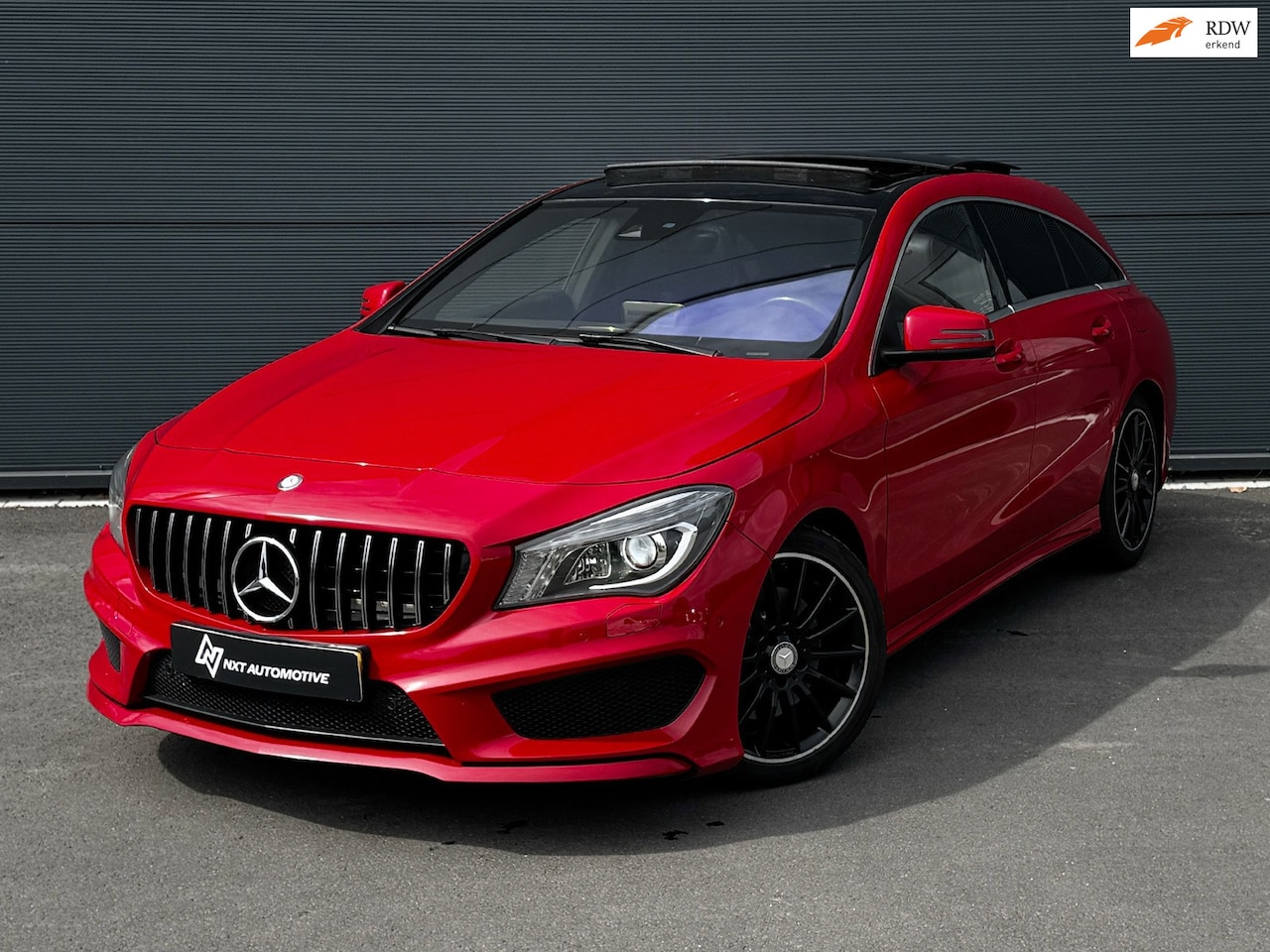Mercedes-Benz CLA-klasse Shooting Brake - 250 250, AMG Line, Pano, Leder, AchteruitrijCamera, Cruise control, 18'' Velgen - AutoWereld.nl