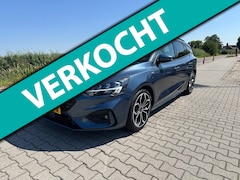 Ford Focus Wagon - 1.0 EcoBoost ST-Line Titanium Business, Carplay, Trekhaak, Stoelverwarming, Cruisecontrol,