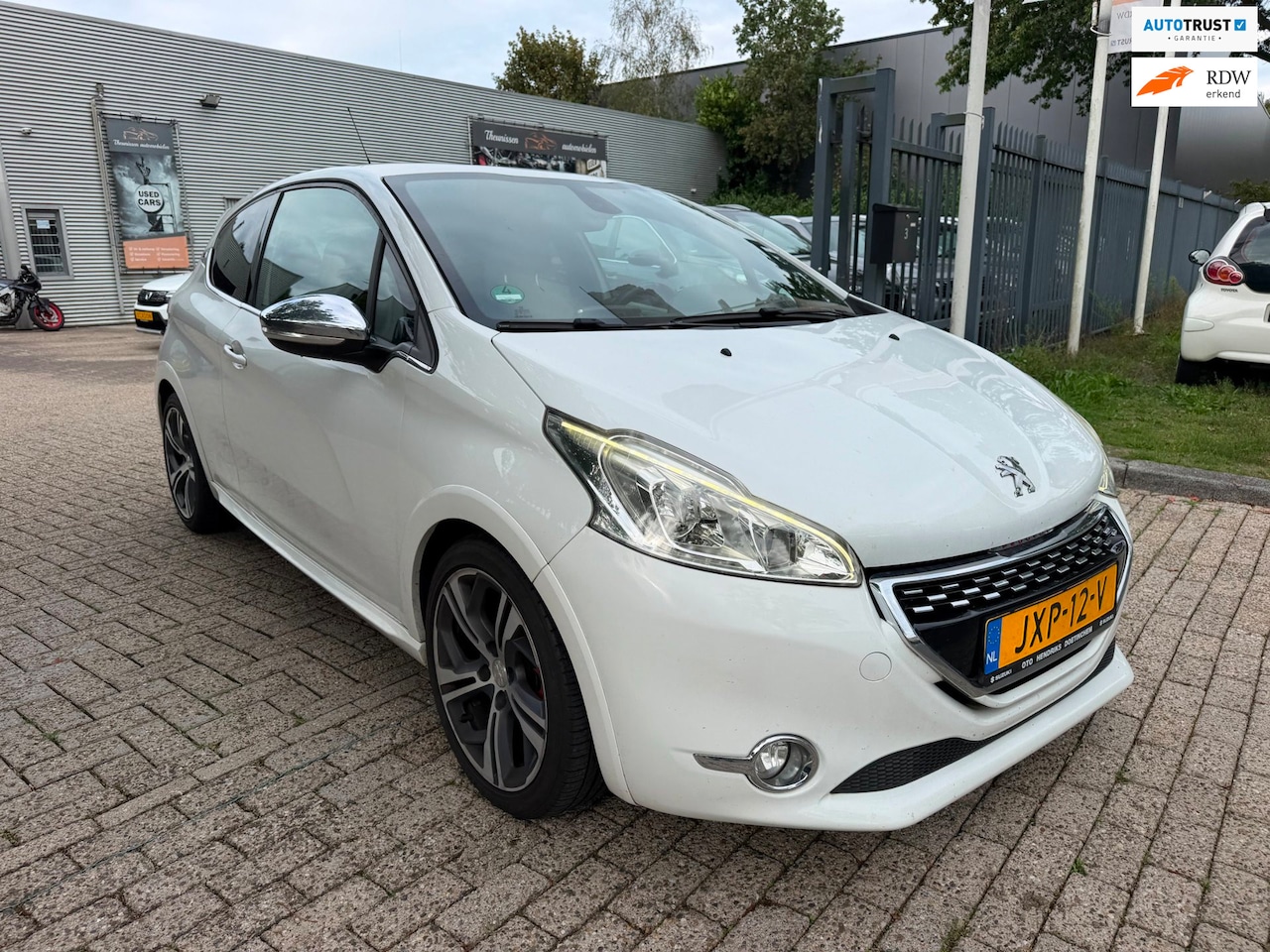 Peugeot 208 - 1.6 THP GTi 200 pk leder, cruise, elec pakket, pdc, navi , mooie onderhouden goed rijdende - AutoWereld.nl