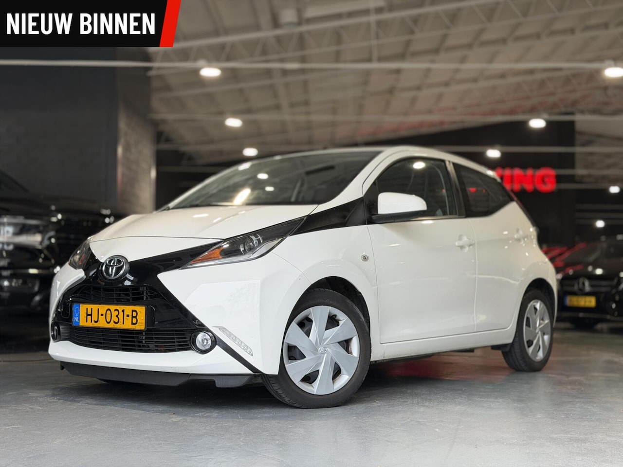 Toyota Aygo - 1.0 VVT-i x-play Airco Cruise Camera - AutoWereld.nl