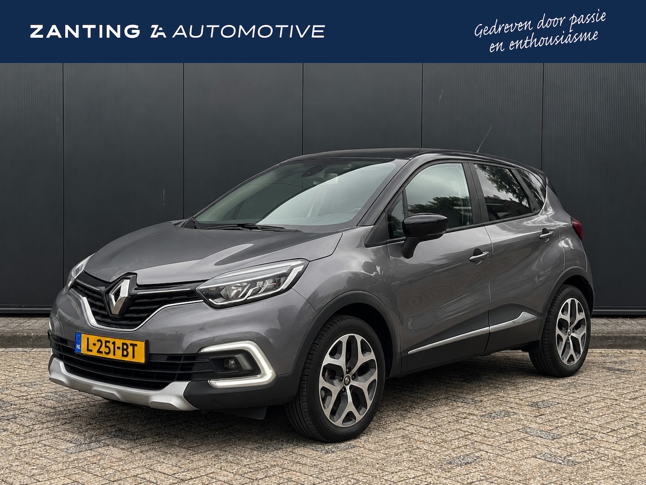 Renault Captur - 1.3 TCe Intens | Trekhaak | Camera | Full LED | Navigatie | Cruise Control| Parkeersensore - AutoWereld.nl