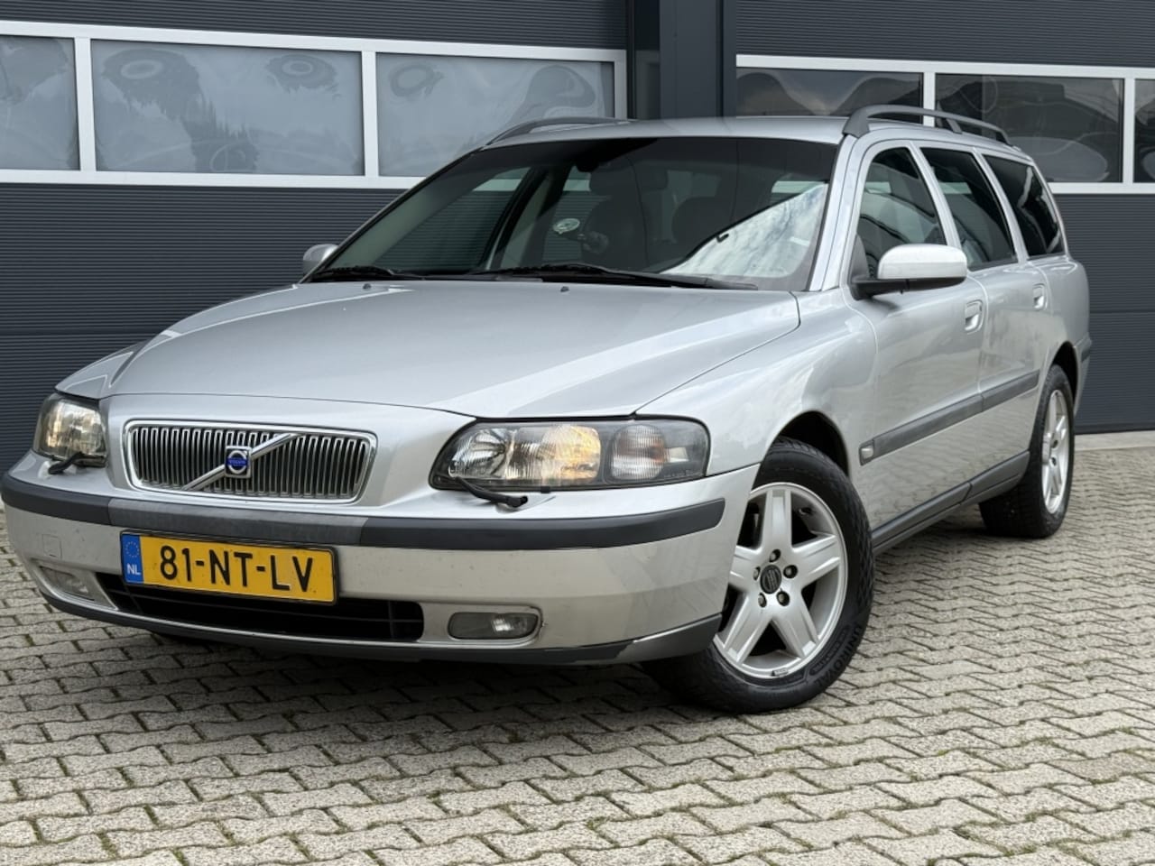 Volvo V70 - 2.4 Comfort Line 2.4 Comfort Line - AutoWereld.nl