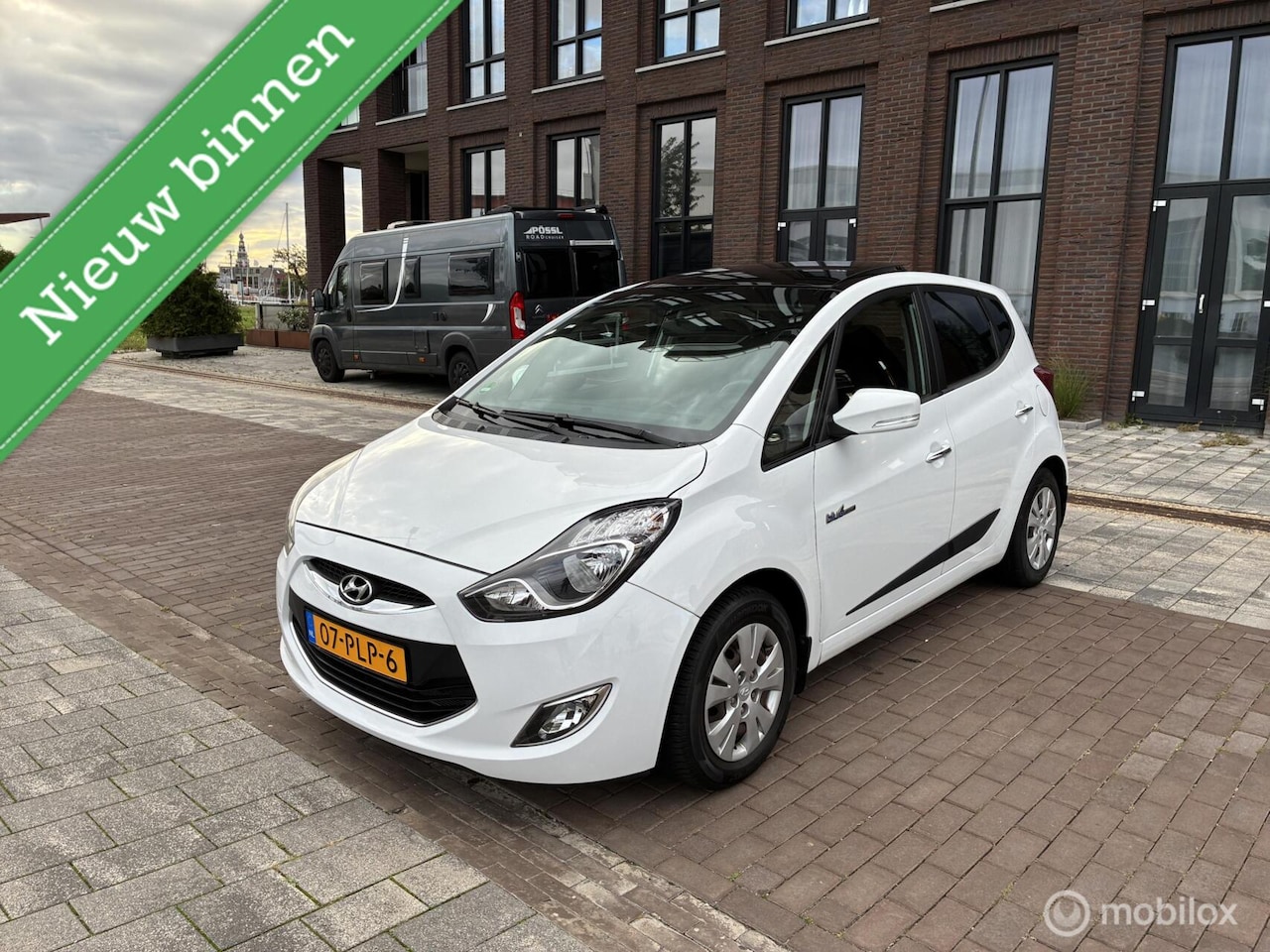 Hyundai ix20 - 1.4i i-Drive Panorama Dak Clima Cruise NAP!! - AutoWereld.nl