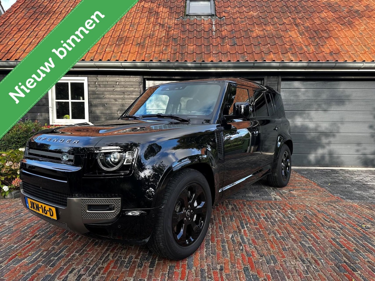 Land Rover Defender 110 - 2.0 P300e 110 X-Dynamic SE 2.0 P300e 110 X-Dynamic SE - AutoWereld.nl