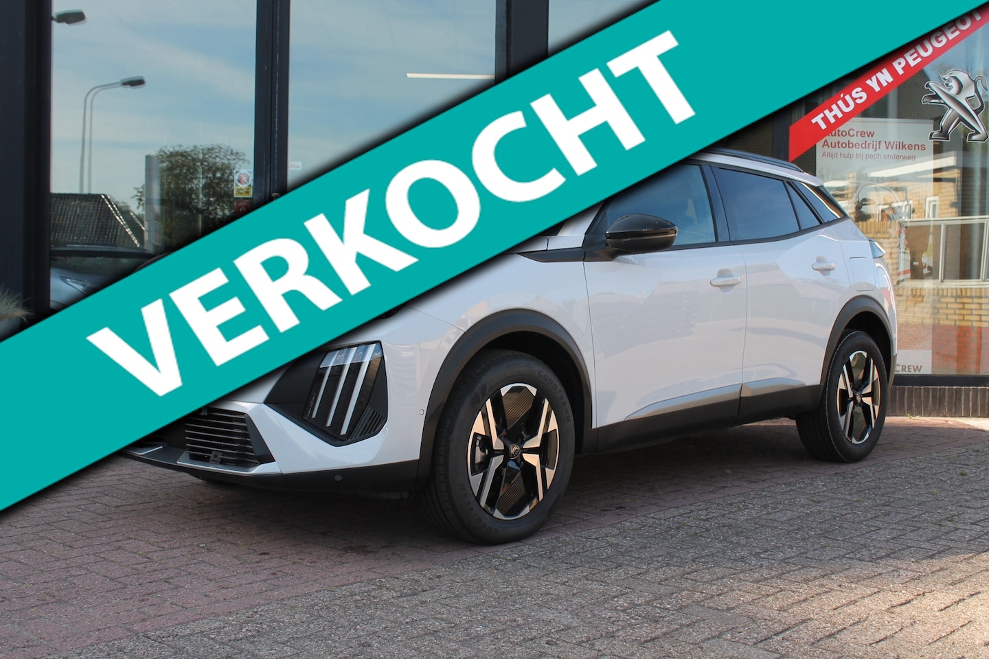 Peugeot 2008 - 1.2 Hybrid 145 Allure 2x camera/Navi/Adaptive cruise! - AutoWereld.nl