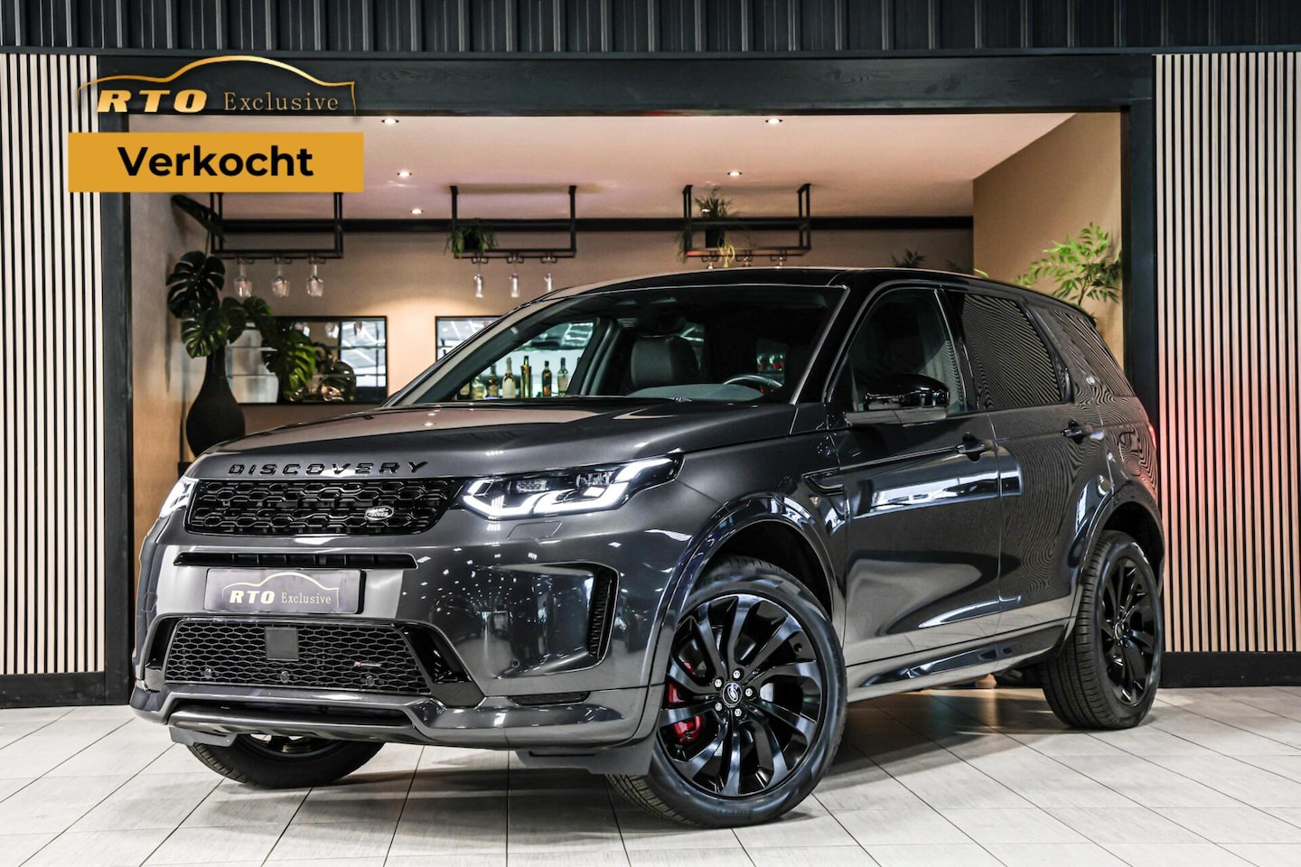 Land Rover Discovery Sport - P300e 1.5 R-Dynamic HSE|Pano|Carplay|Trekhaak - AutoWereld.nl