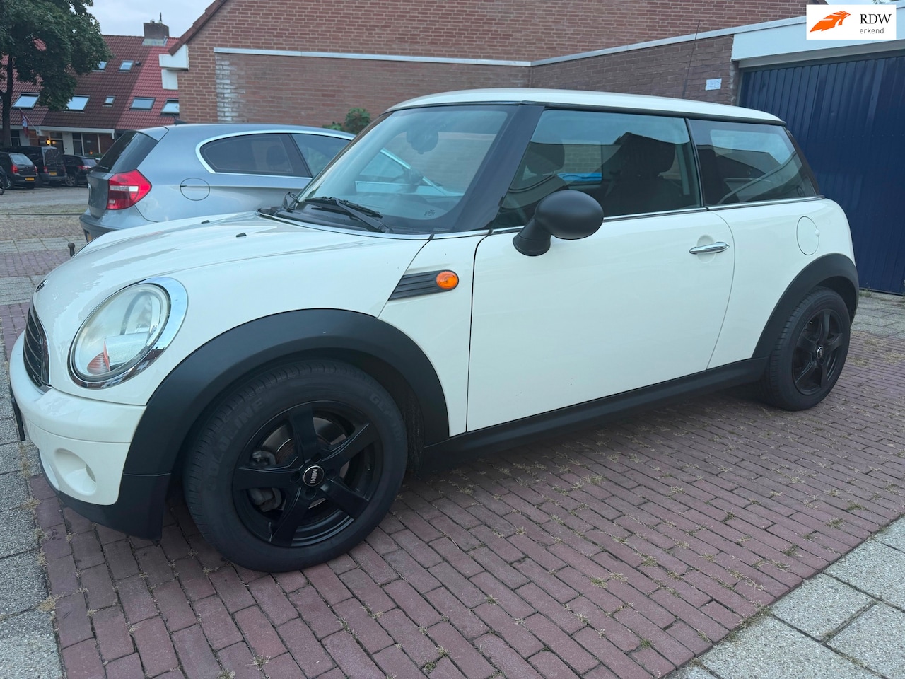 MINI 3-Deurs - 1.4 One Anniversary - AutoWereld.nl