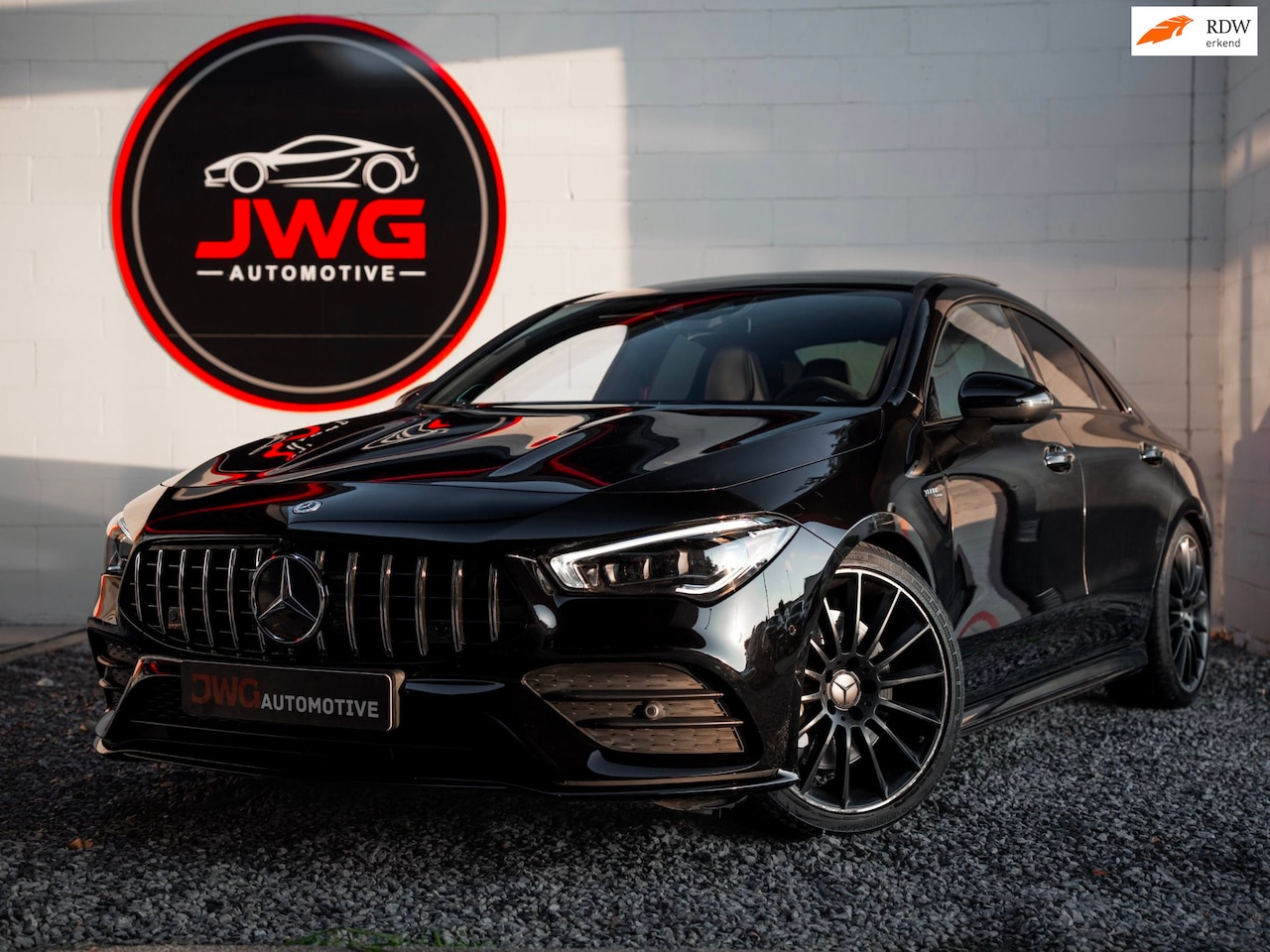 Mercedes-Benz CLA-Klasse - AMG 35 4MATIC Pano/Schaal/Perf stuur/Memory/Burmester - AutoWereld.nl