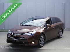 Toyota Avensis Touring Sports - Automaat 1.8 VVT-i Dynamic