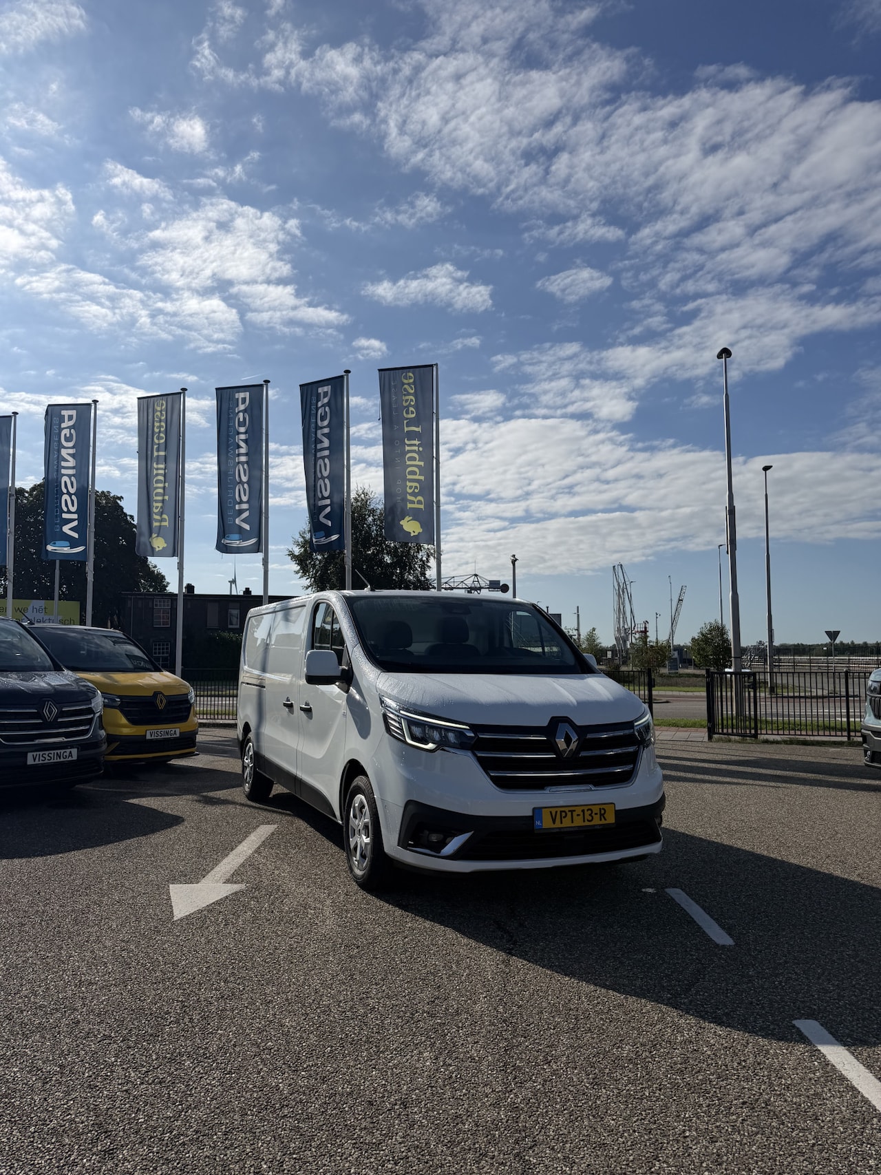 Renault Trafic - L2H1 | Work Edition| Trekhaak | Camera | Navi | €297 p/m - AutoWereld.nl