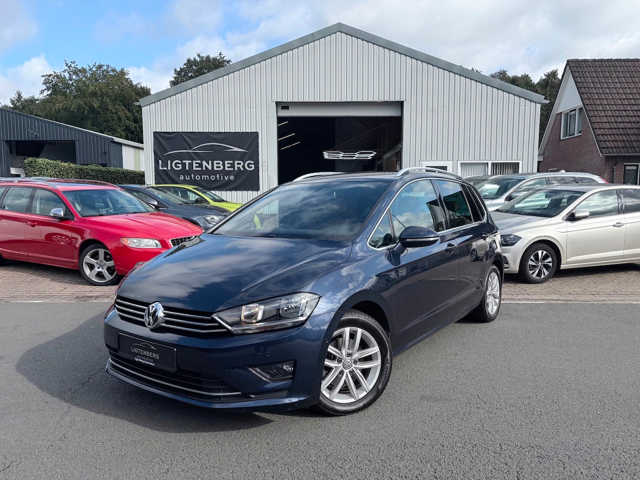 Volkswagen Golf Sportsvan - 1.4 TSI Business Edition TREKHAAK - AutoWereld.nl