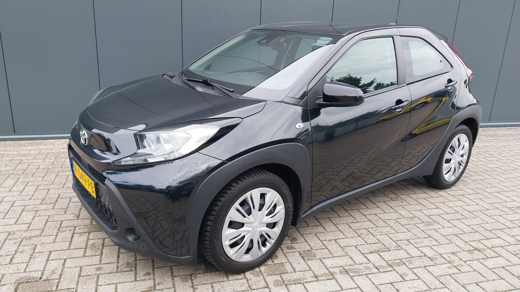 Toyota Aygo X - 1.0 VVT-i MT //AIRCO//CARPLAY//CAMERA - AutoWereld.nl