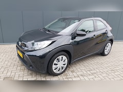 Toyota Aygo X - 1.0 VVT-i MT //AIRCO//CARPLAY//CAMERA