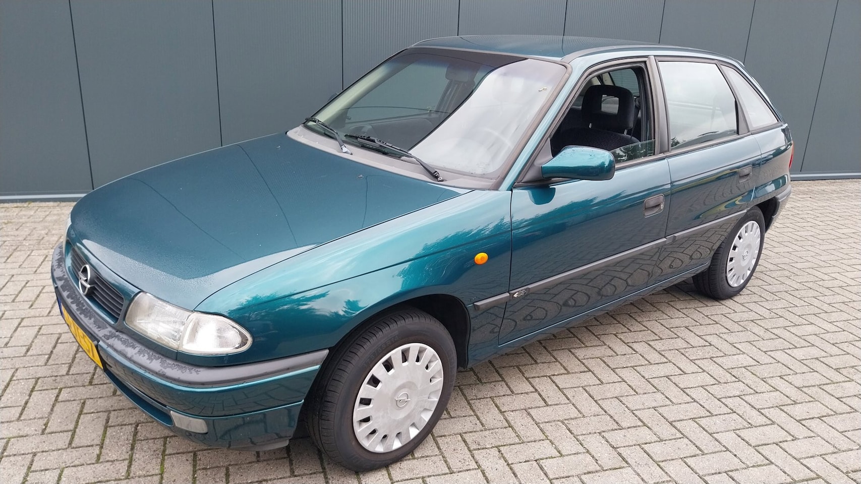 Opel Astra - 1.6i Edition//AUTOMAAT !!// APK SEP 2027 - AutoWereld.nl