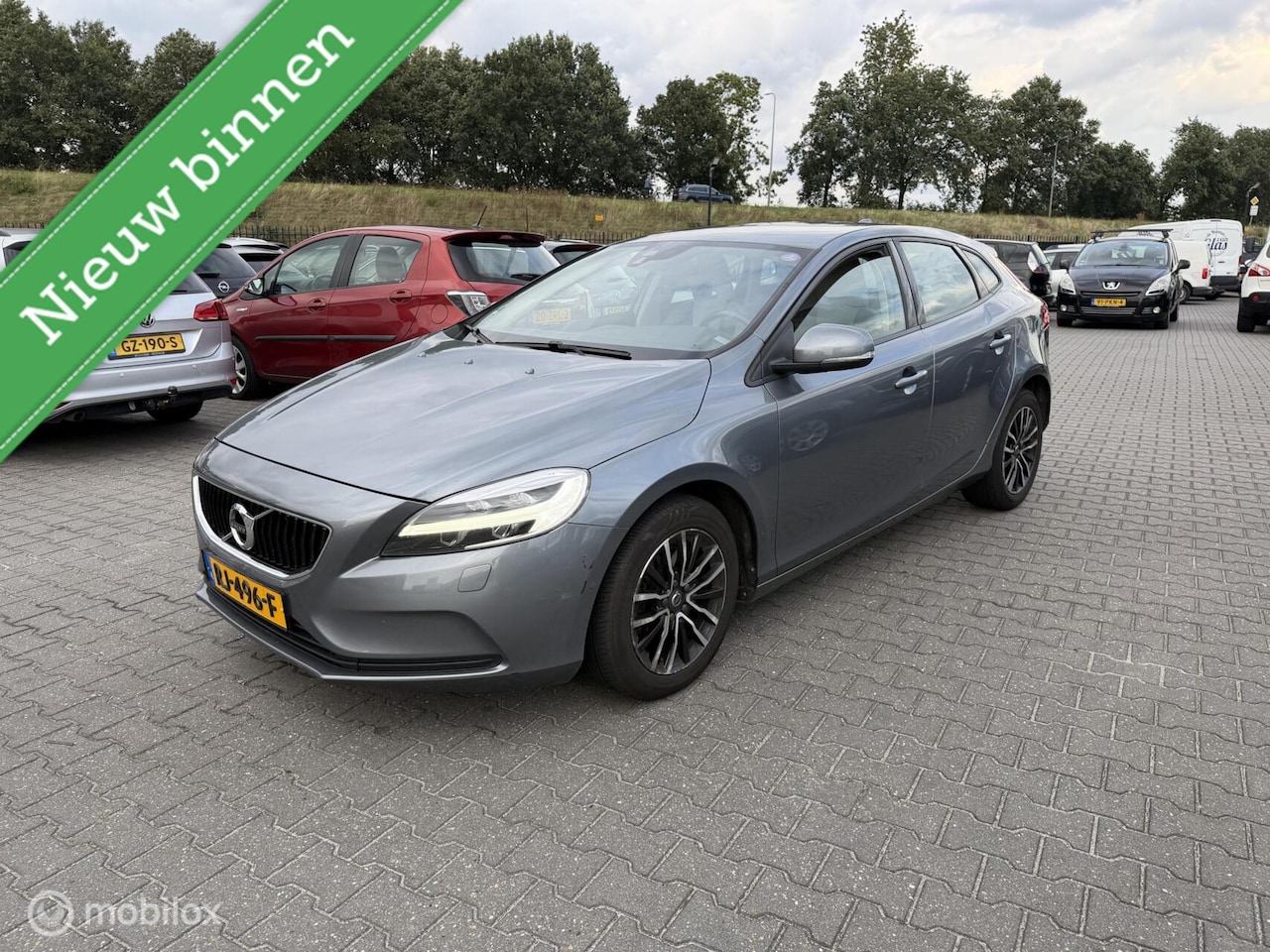 Volvo V40 - 2.0 T2 Nordic 2.0 T2 Nordic+ - AutoWereld.nl