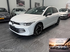 Volkswagen e-Golf - 1.5 TSI GOAL EDITION PANORAMA